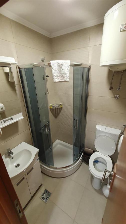 Rooms Gat Subotica Exteriör bild