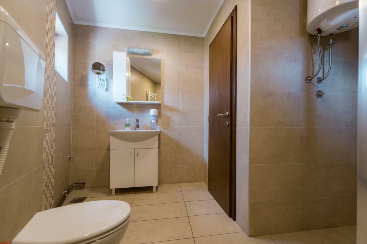 Rooms Gat Subotica Exteriör bild